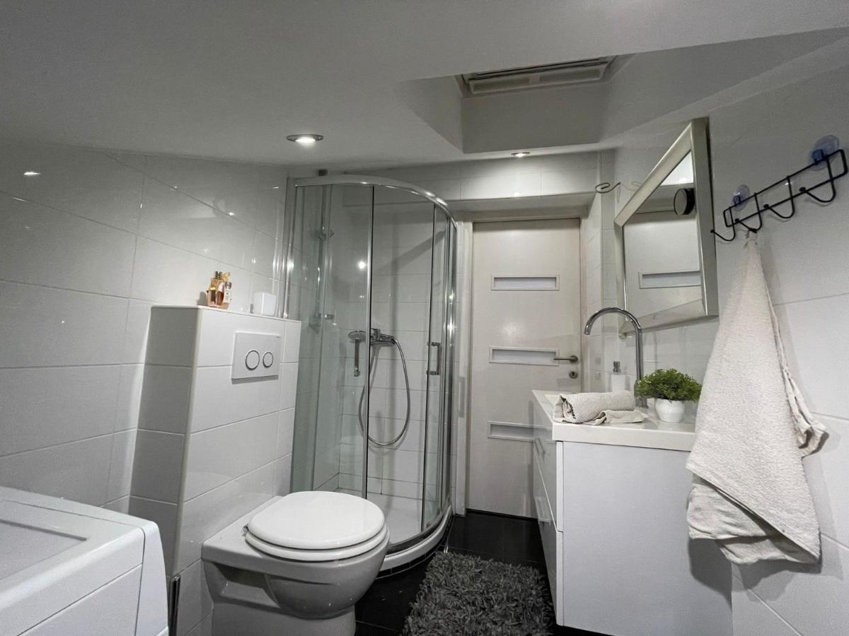 Apartman Rakovac Apartment คาร์โลวัตส์ ภายนอก รูปภาพ