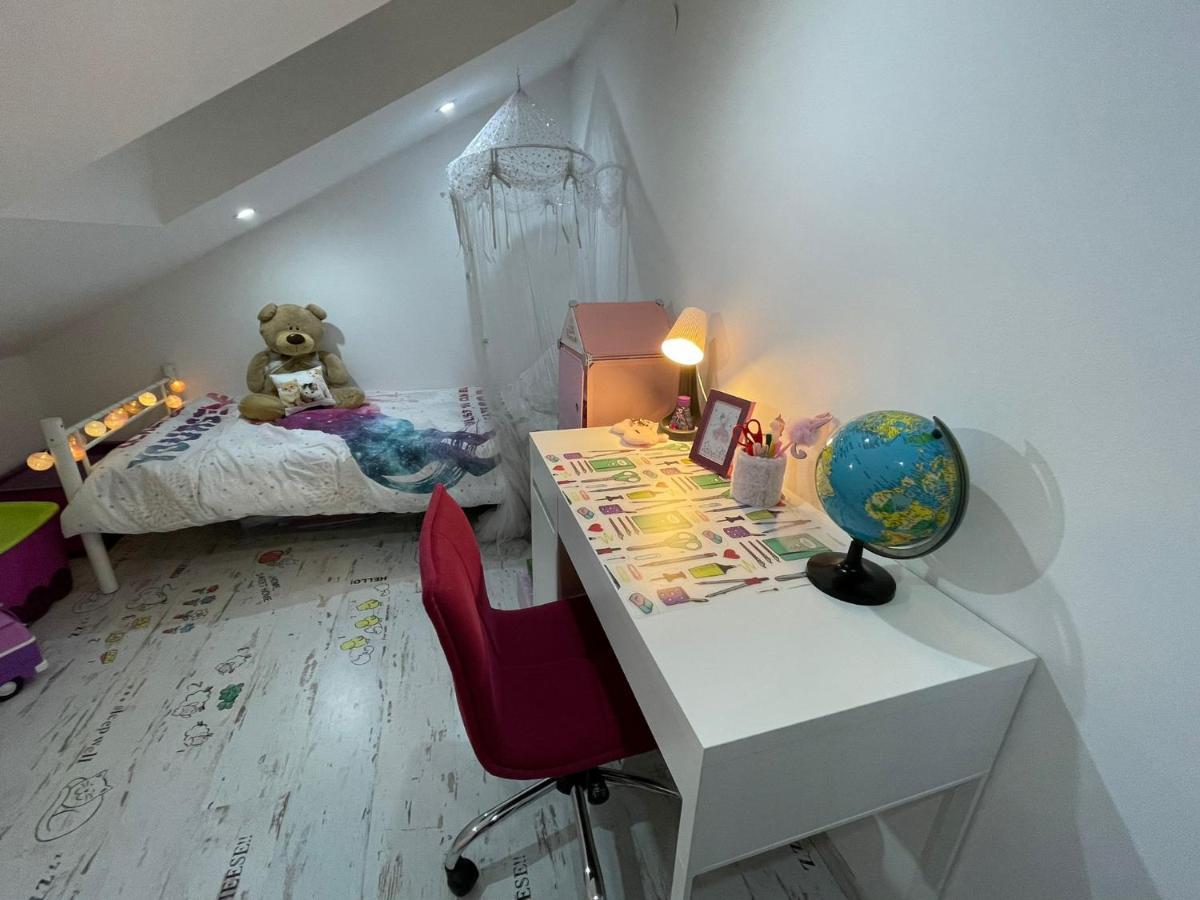 Apartman Rakovac Apartment คาร์โลวัตส์ ภายนอก รูปภาพ